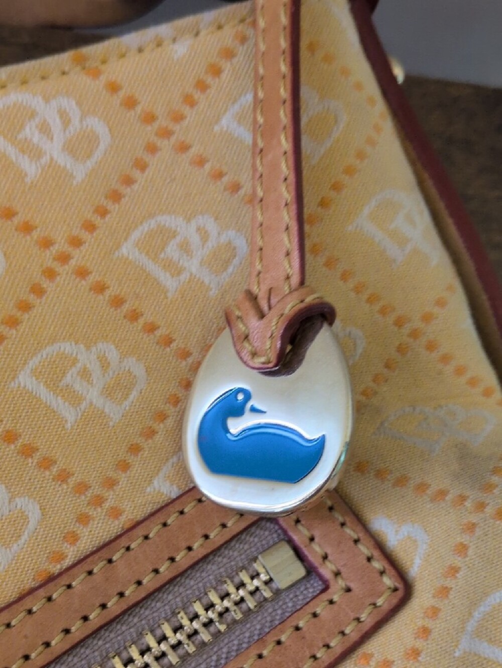 Dooney & Bourke Vintage Yellow Quilted Logo Shoulder Bag with Tan Trim - Picture 3 of 9